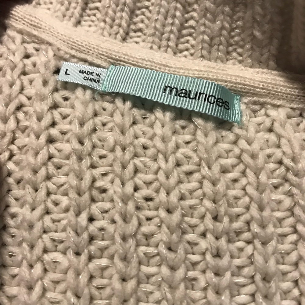 ‼️Maurice’s size large cardigan‼️ - Picture 2 of 2